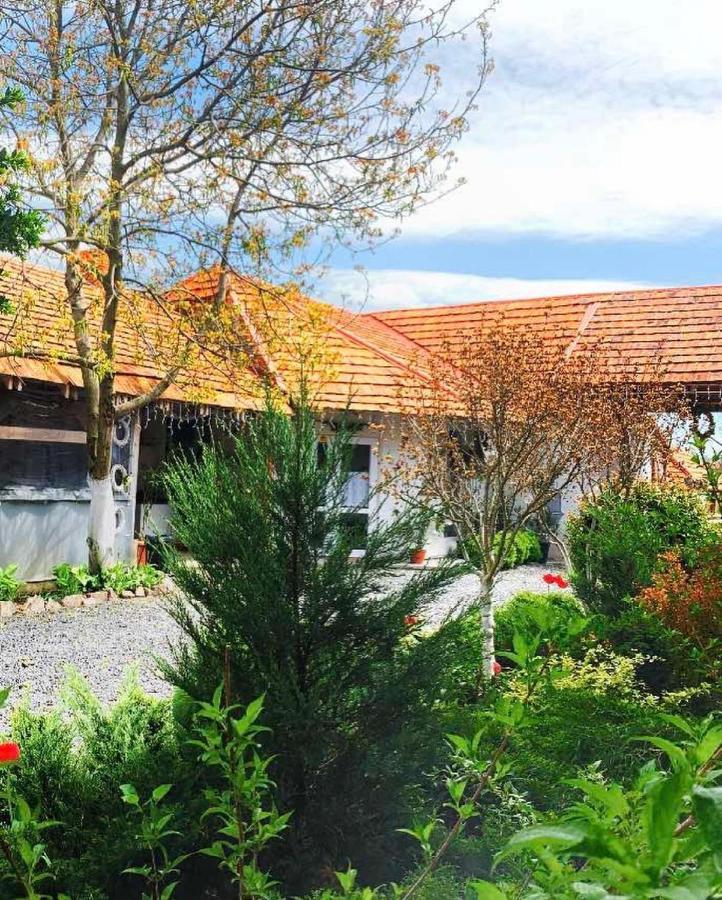 Villa Lukash Yanoshi Bagian luar foto