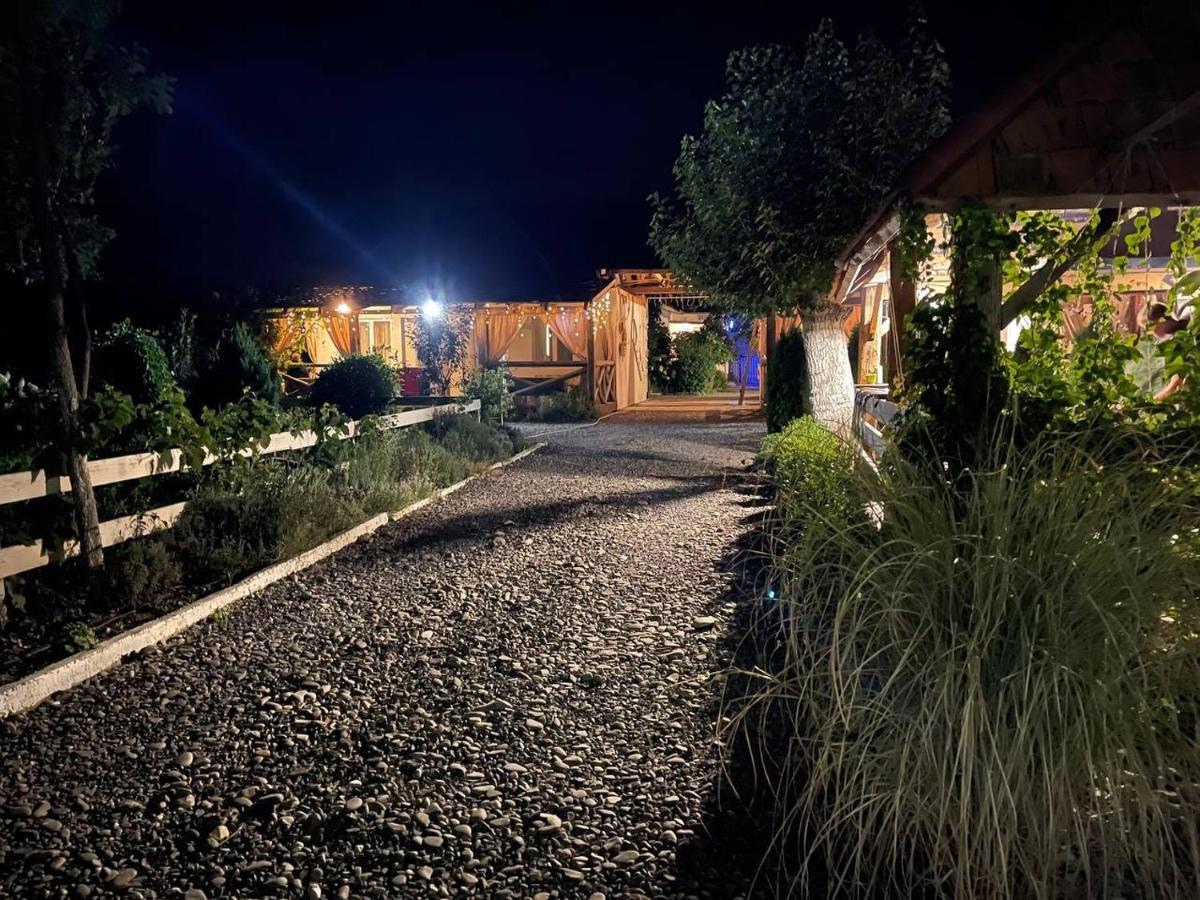 Villa Lukash Yanoshi Bagian luar foto