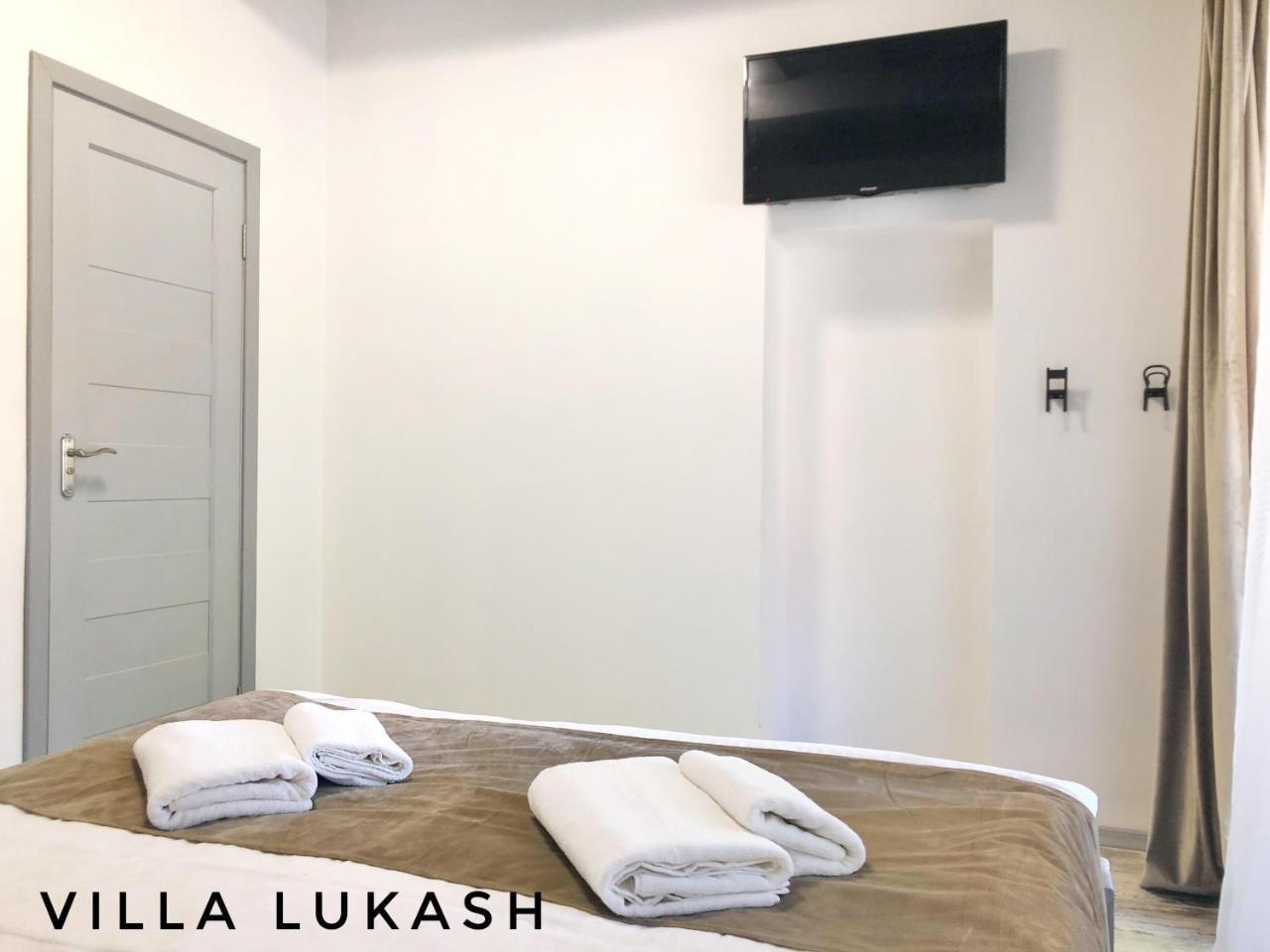 Villa Lukash Yanoshi Bagian luar foto