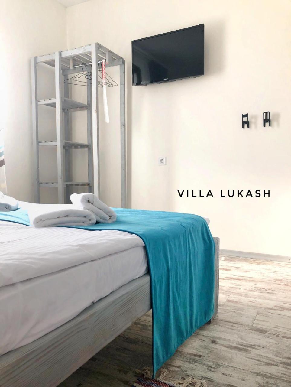 Villa Lukash Yanoshi Bagian luar foto
