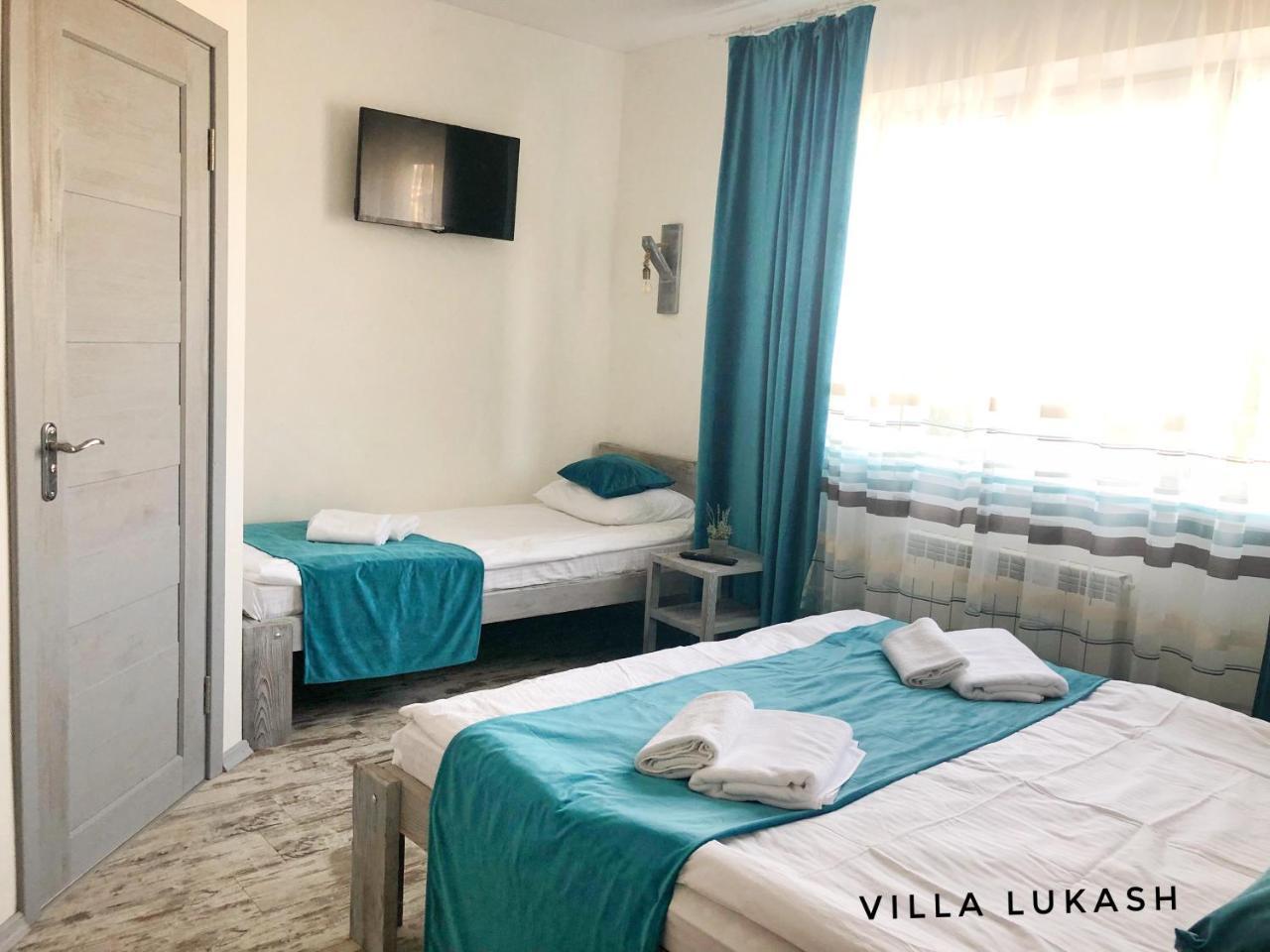 Villa Lukash Yanoshi Bagian luar foto