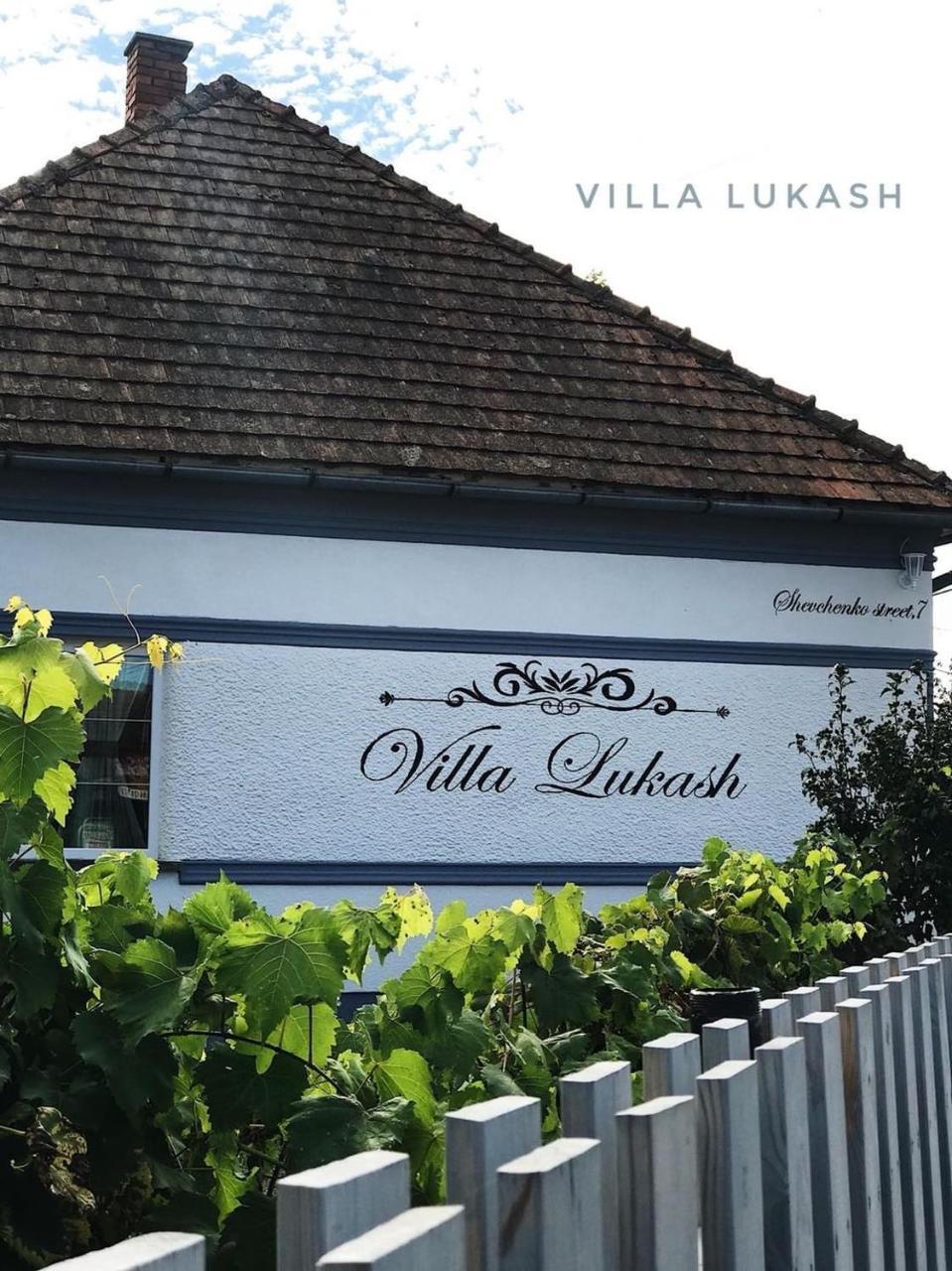 Villa Lukash Yanoshi Bagian luar foto